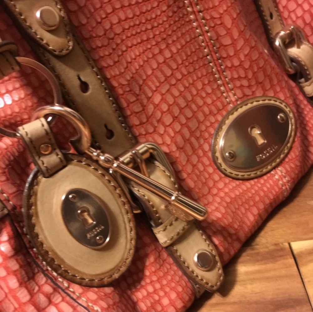 RARE ❤NeW❤ FOSSIL MADDOX LEATHER SATCHEL CROSSBODY HANDBAG L/XL SALMON